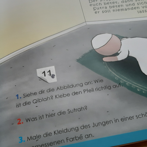 Islamisches Kinderbuch über die fünf Säulen des Islam und das Gebet (Salah) und die Zakat 