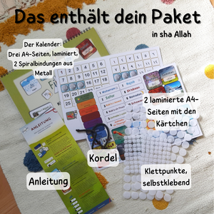 Produktbild der Zusammenfassung, was dein Kalender-Paket enthält. Der laminierte islamische Kalender, 2 zusätzliche Seiten, eine Kordel, eine Anleitung und selbstklebende Klettpunkte